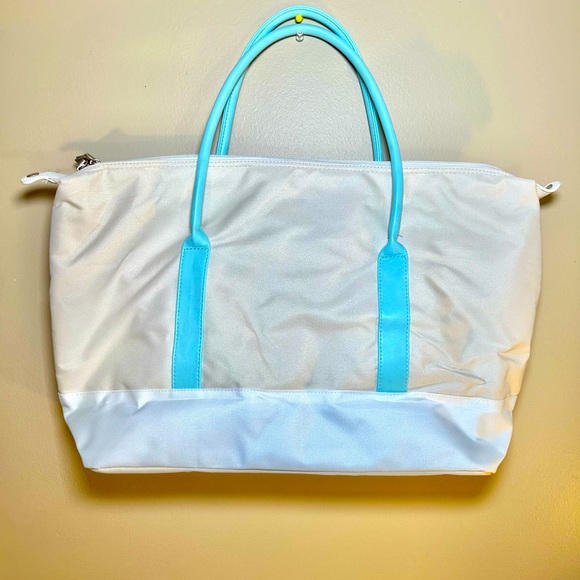 Lacoste Weekender Bag - Picture 2 of 7